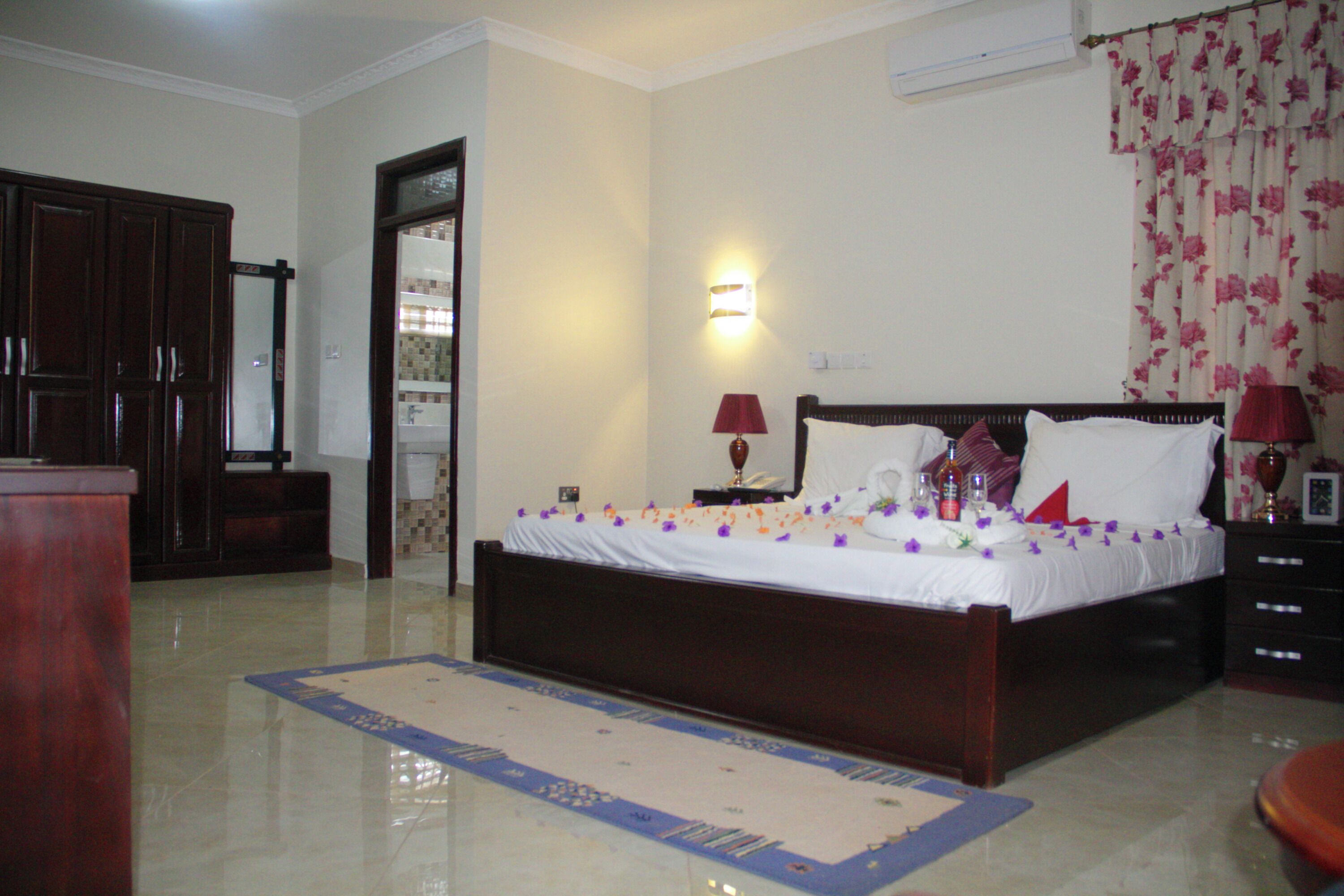Gold Plus Hotel