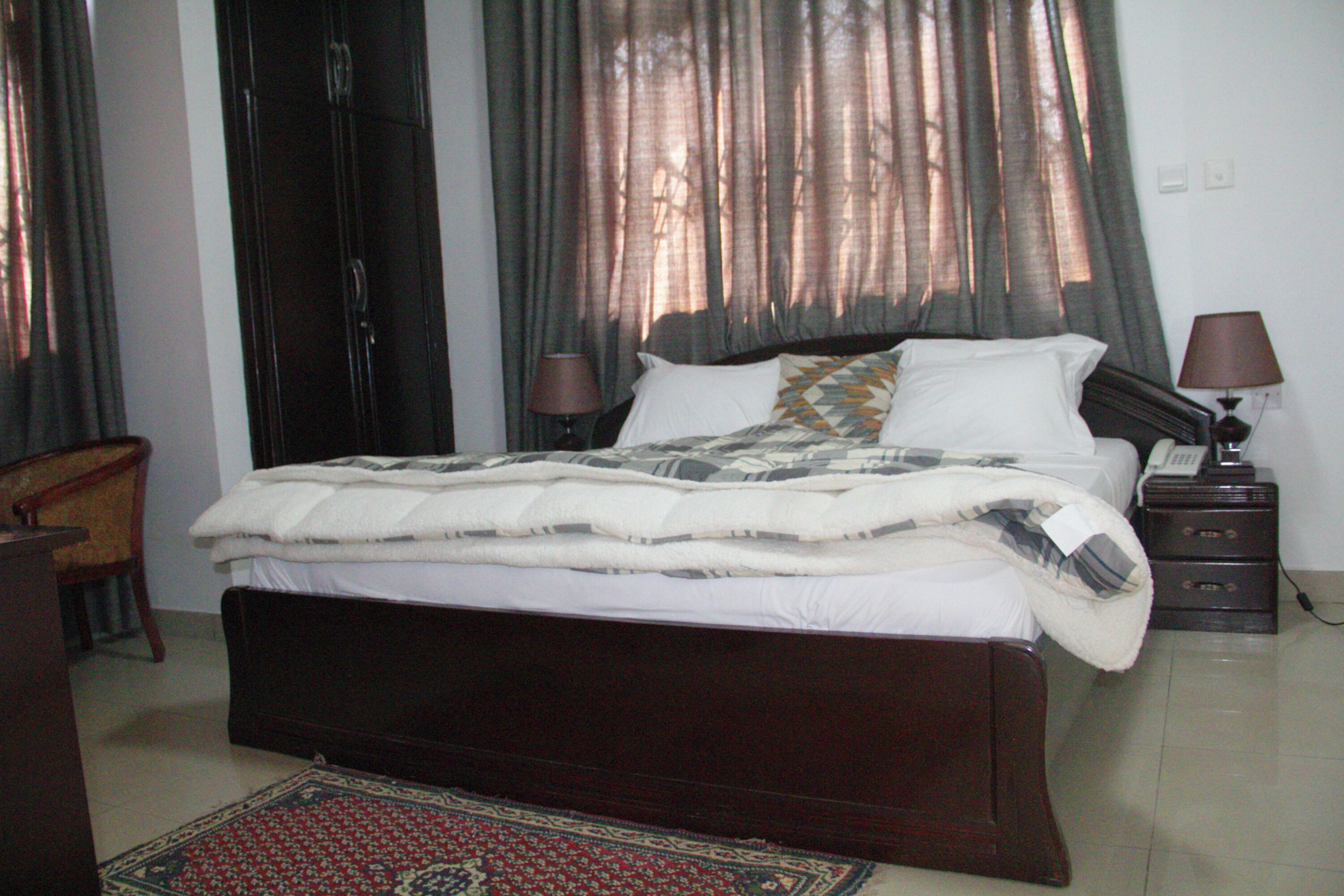 Gold Plus Hotel
