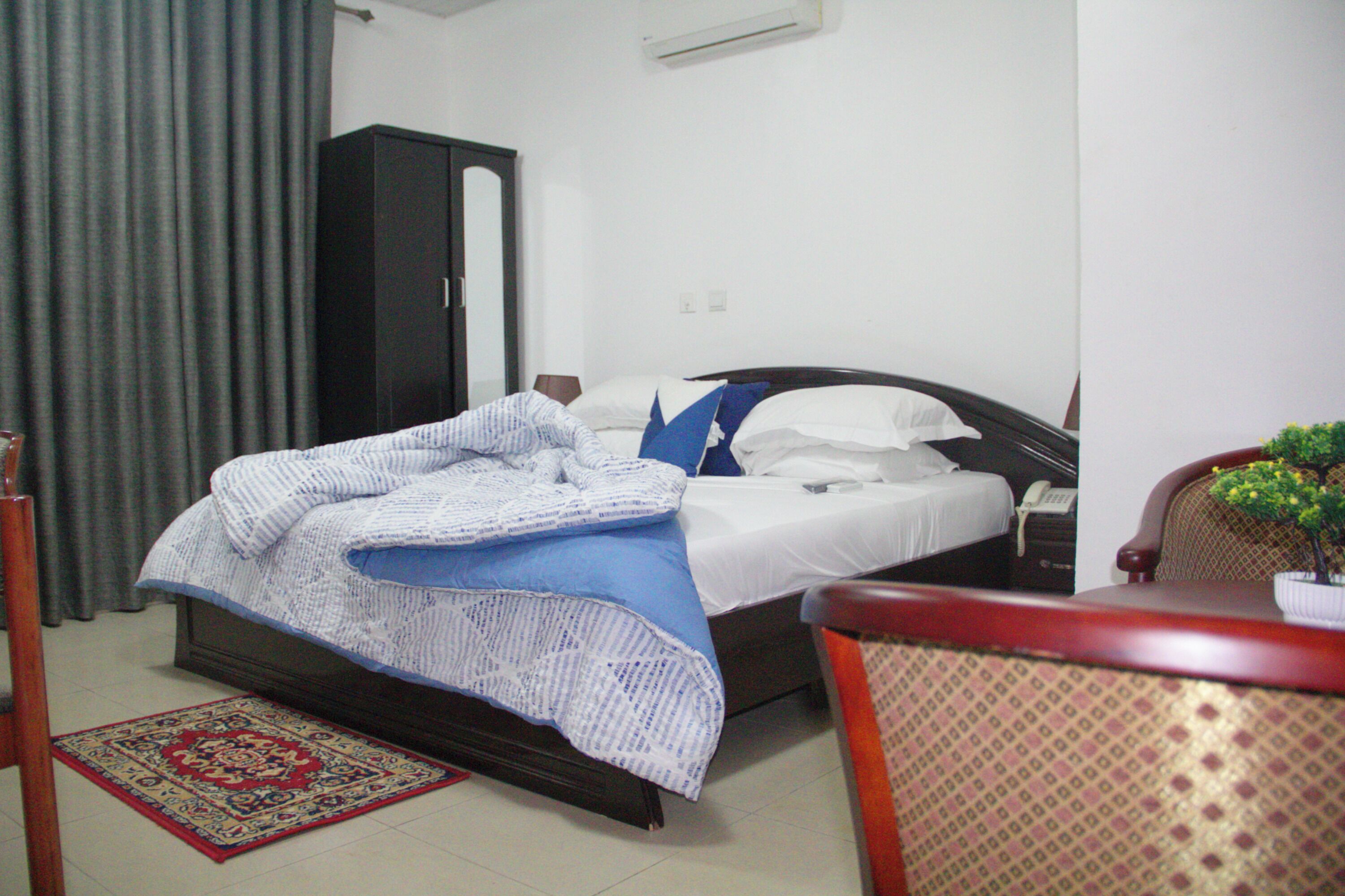Gold Plus Hotel
