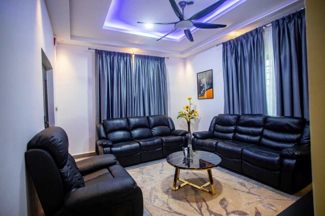 Js Way Apartments And Executive Hotel
