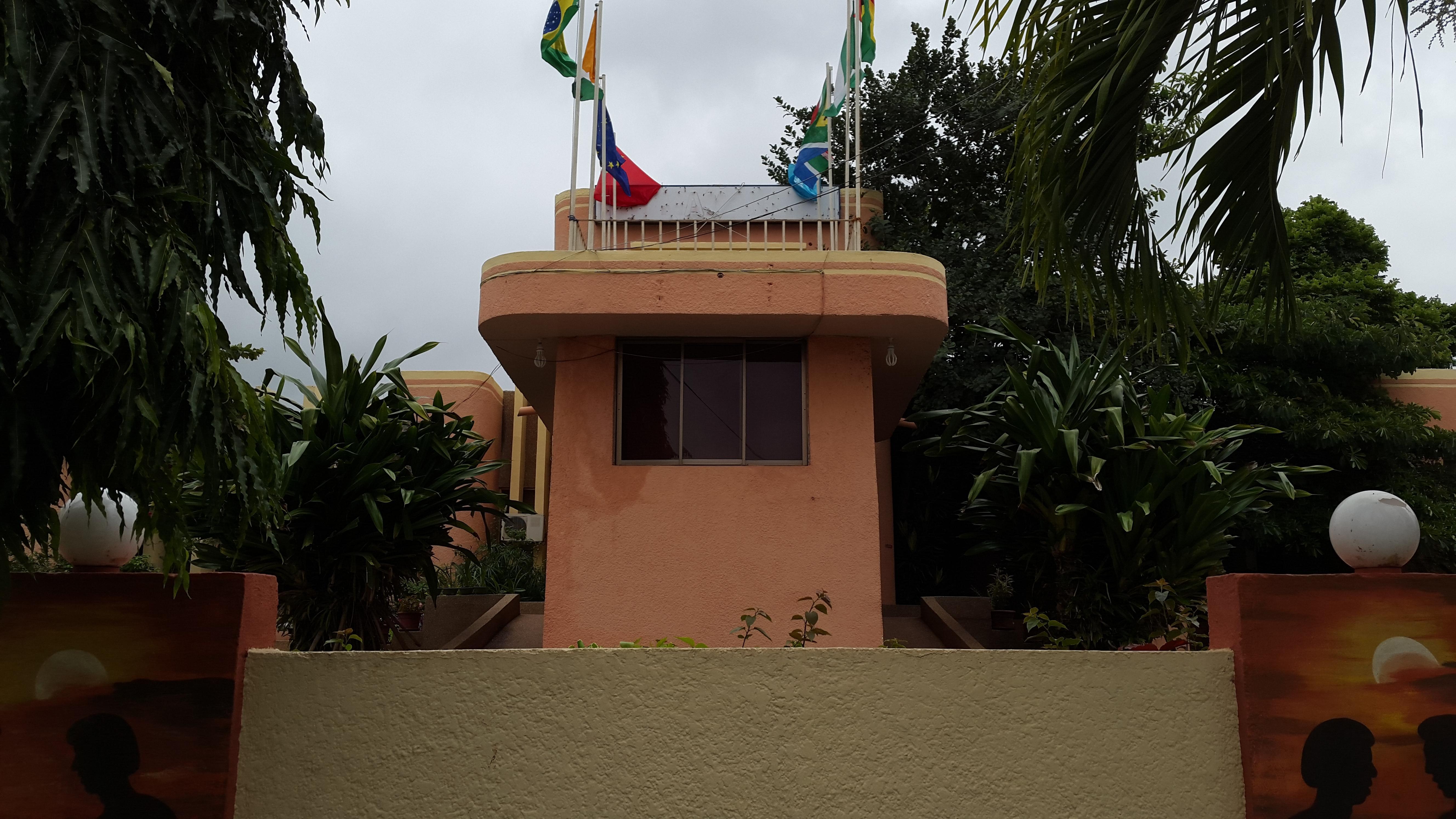Sir Max Hotel