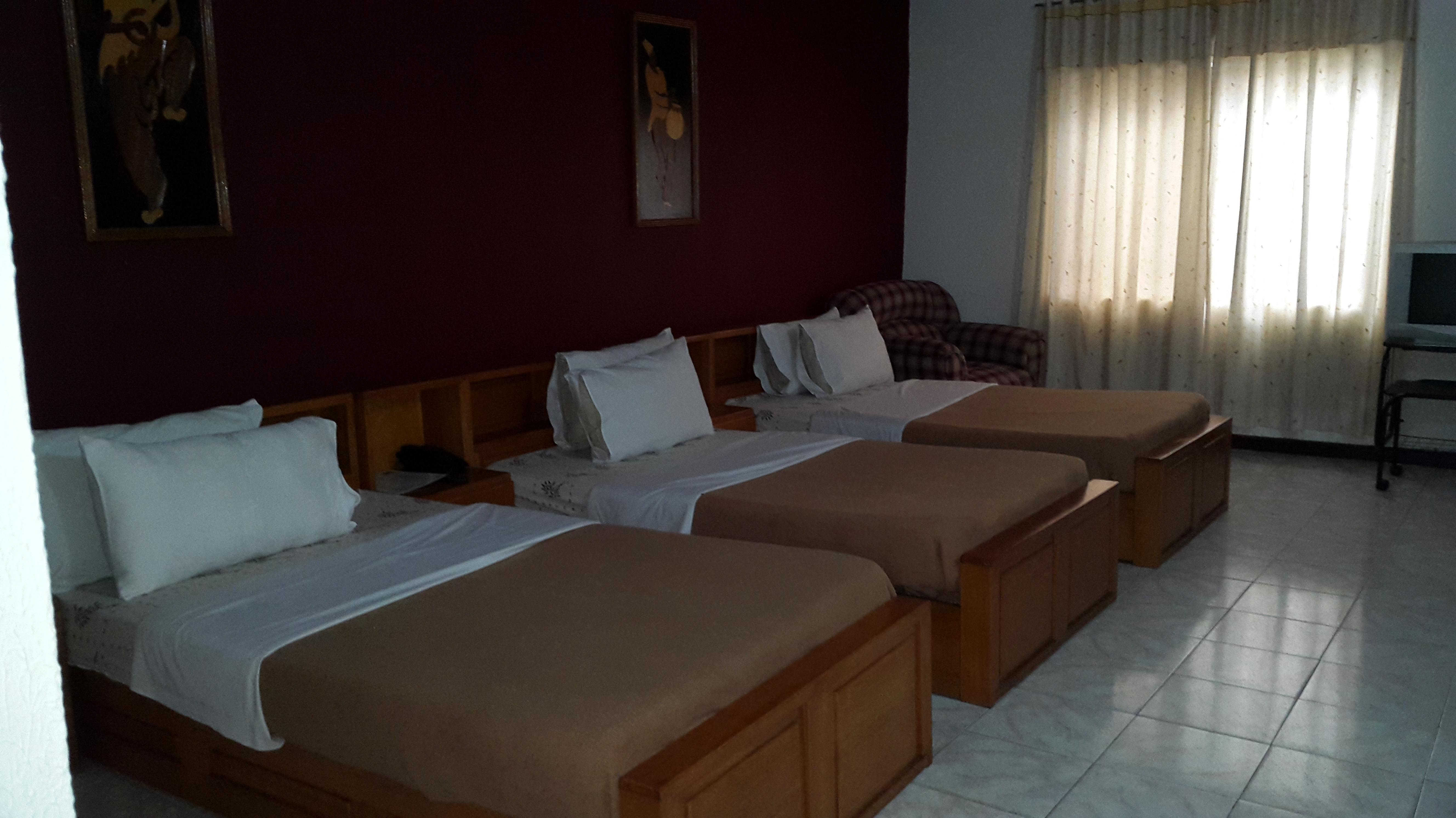 Sir Max Hotel