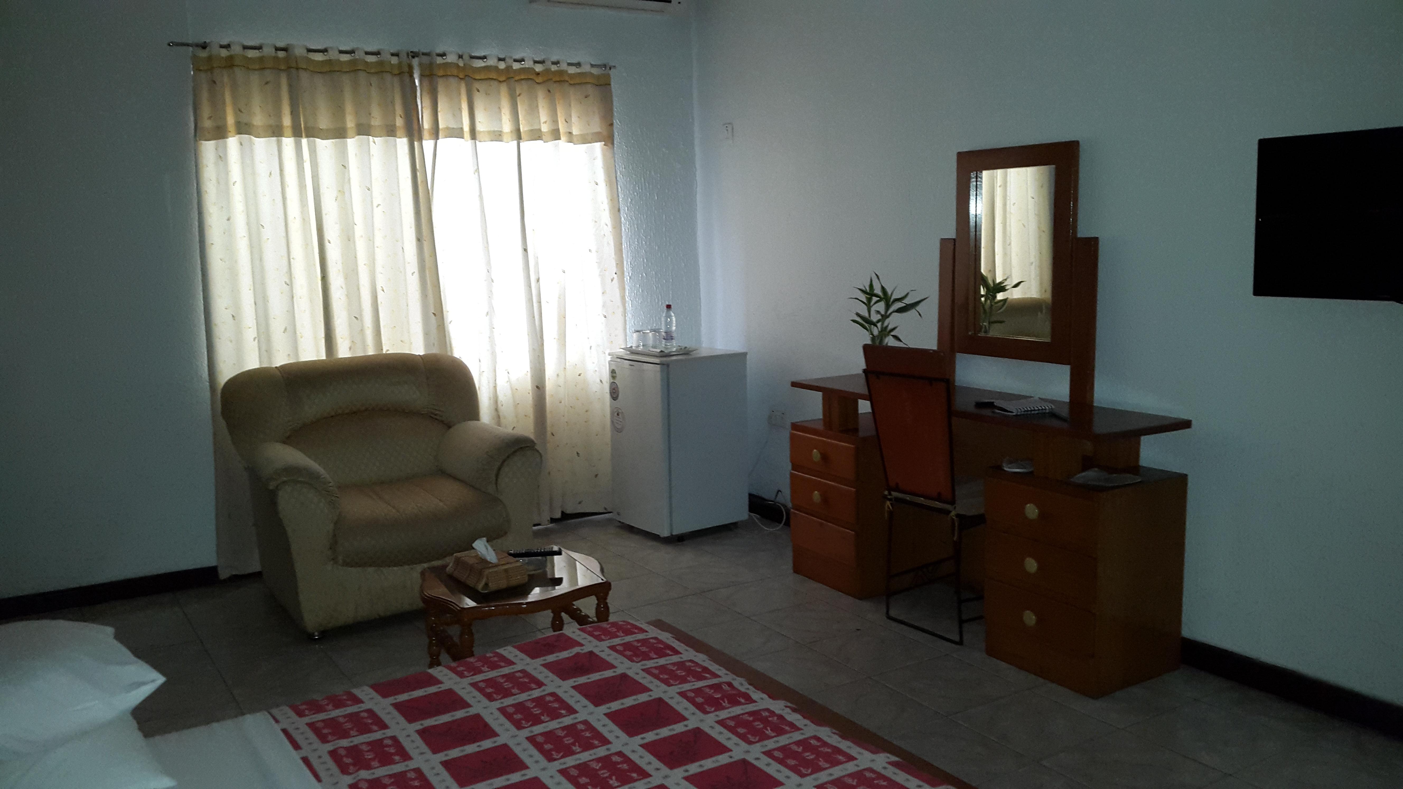 Sir Max Hotel
