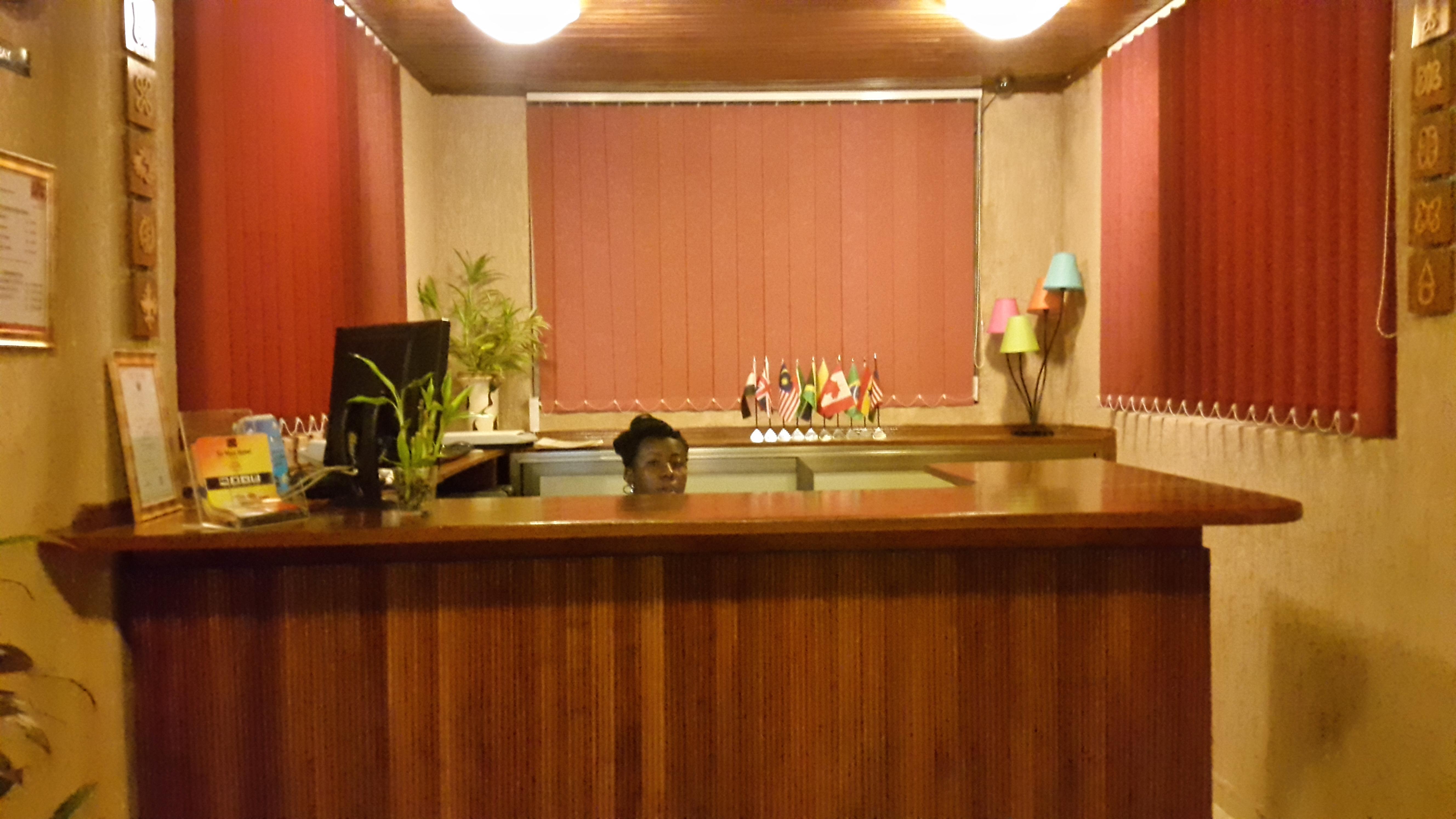 Sir Max Hotel