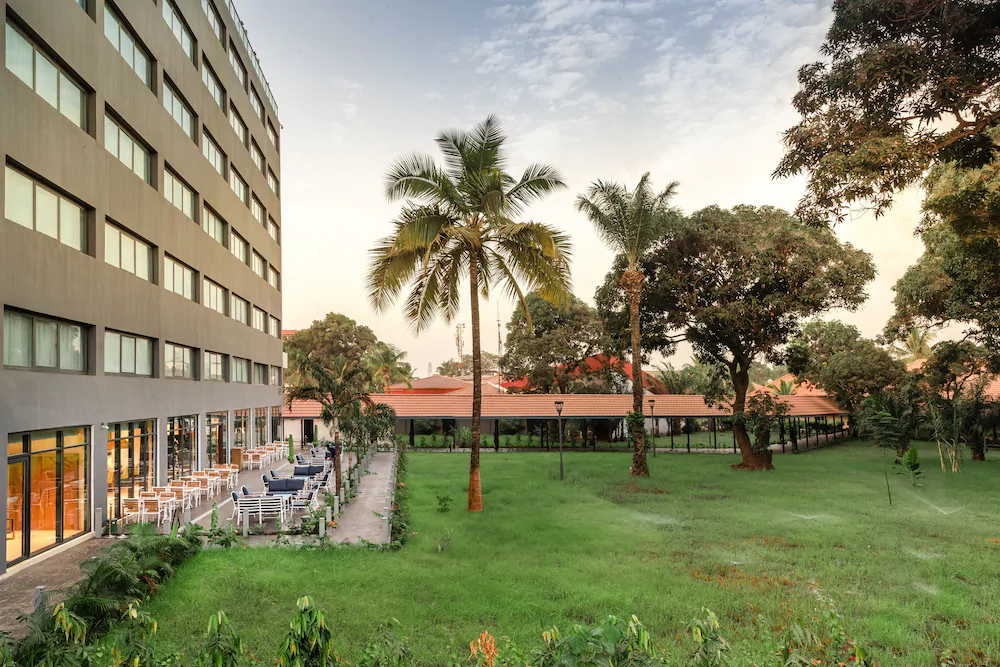 Riviera Royal Hotel