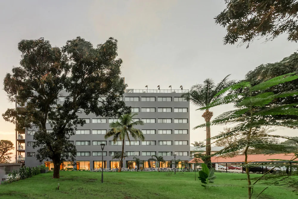 Riviera Royal Hotel