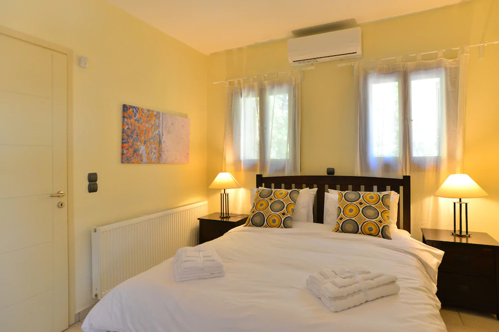 Pyrgos Ralli Estate Apartments & Suites