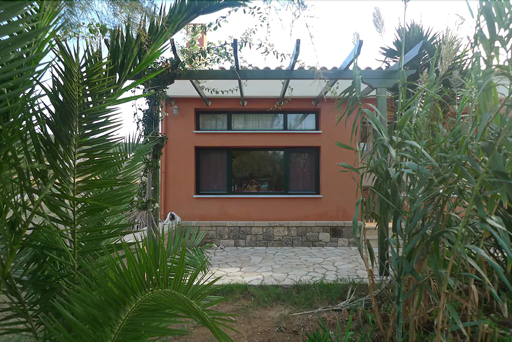 Irides Luxury Beach Hotel