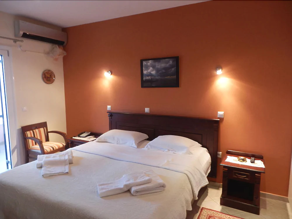 Irides Luxury Beach Hotel