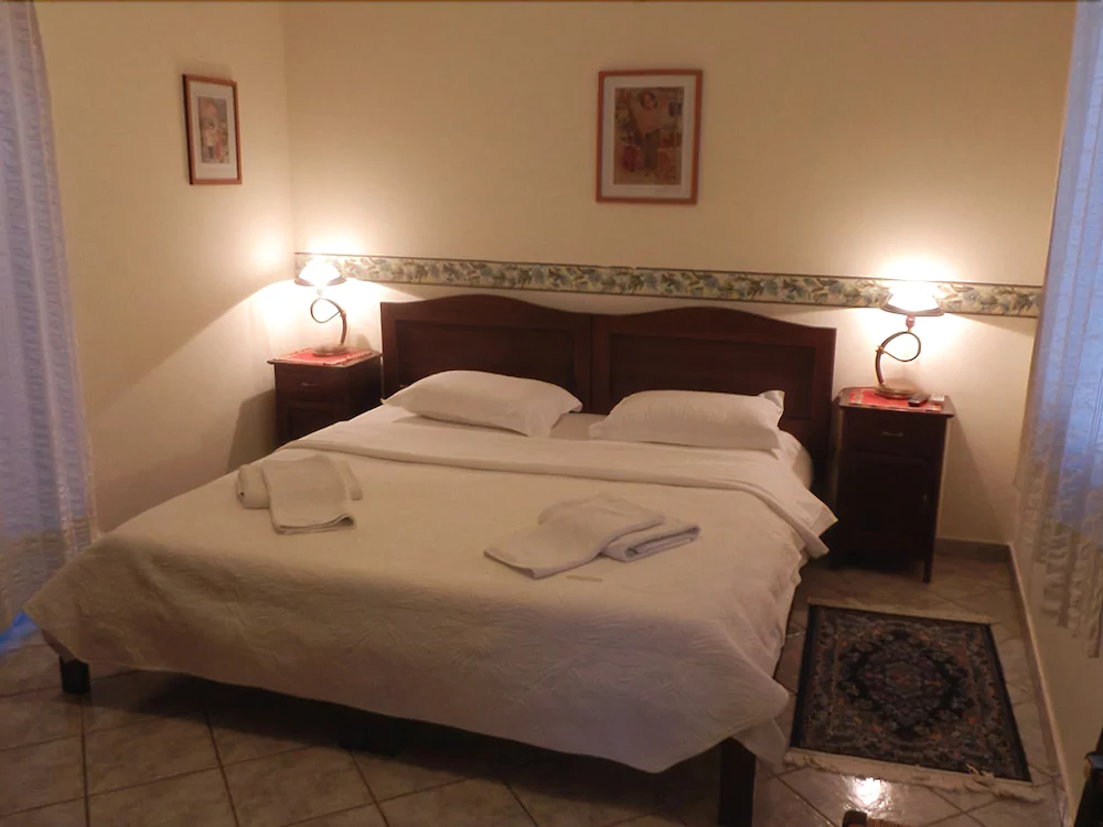 Irides Luxury Beach Hotel