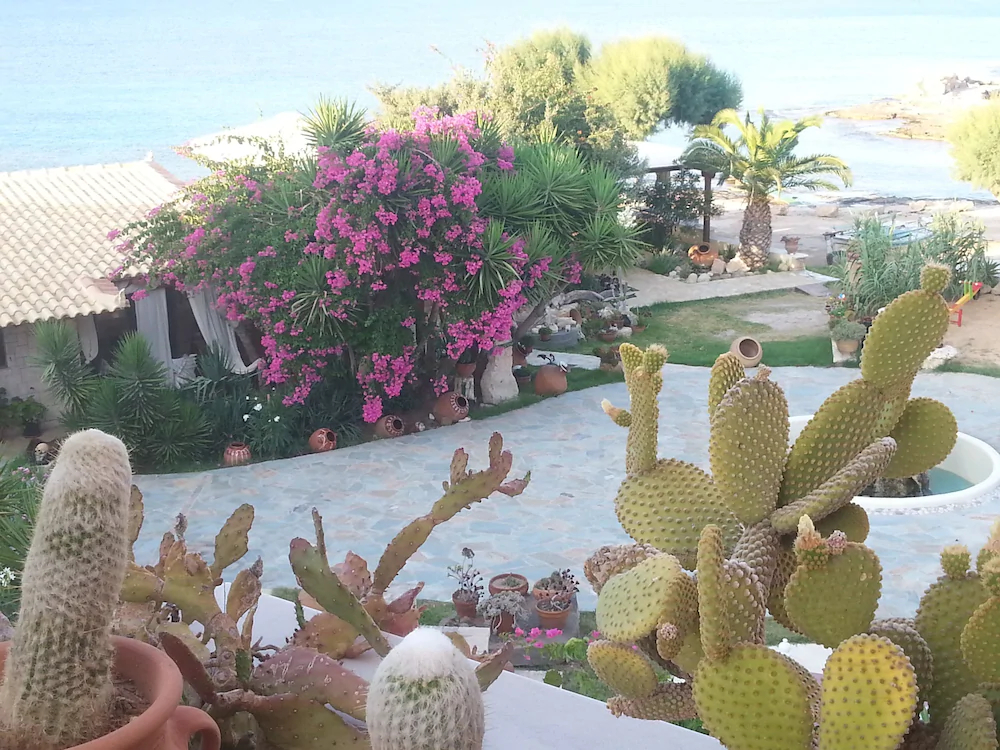 Irides Luxury Beach Hotel