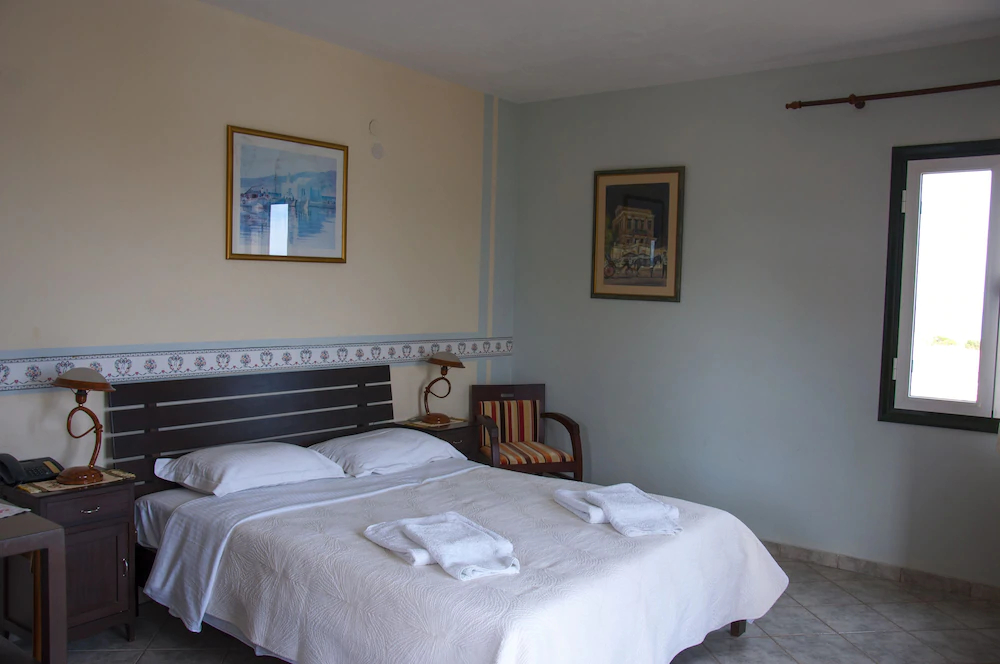 Irides Luxury Beach Hotel