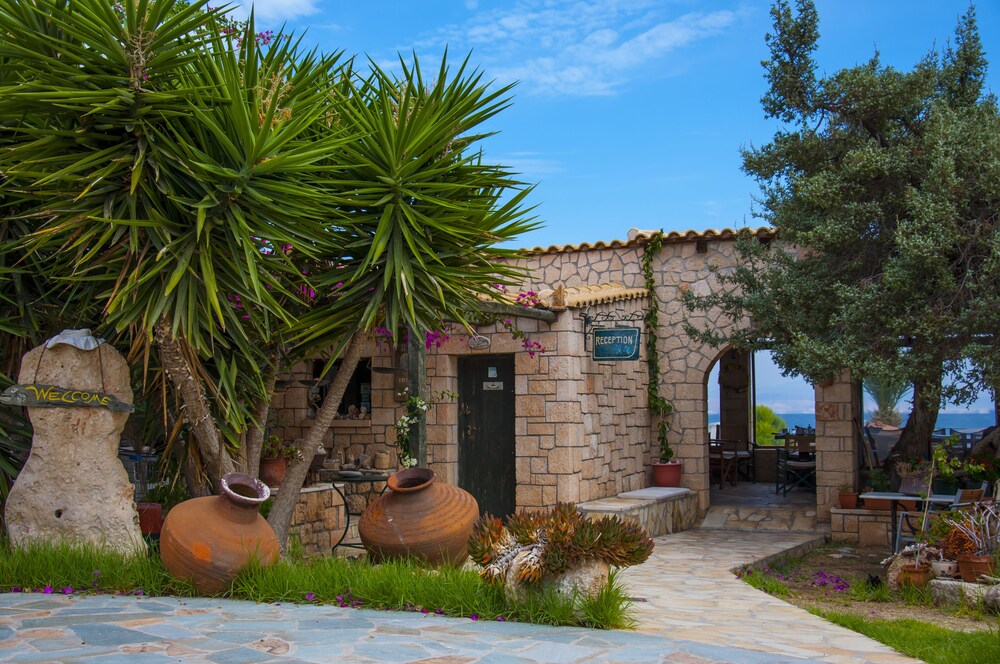 Irides Luxury Beach Hotel