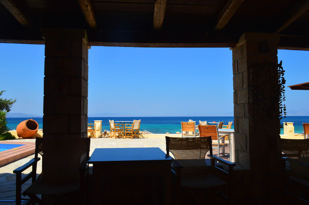 Irides Luxury Beach Hotel