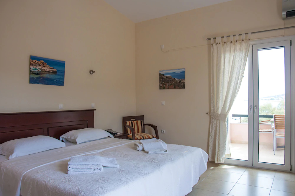 Irides Luxury Beach Hotel