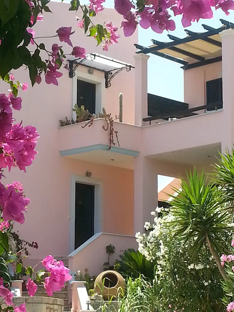 Irides Luxury Beach Hotel