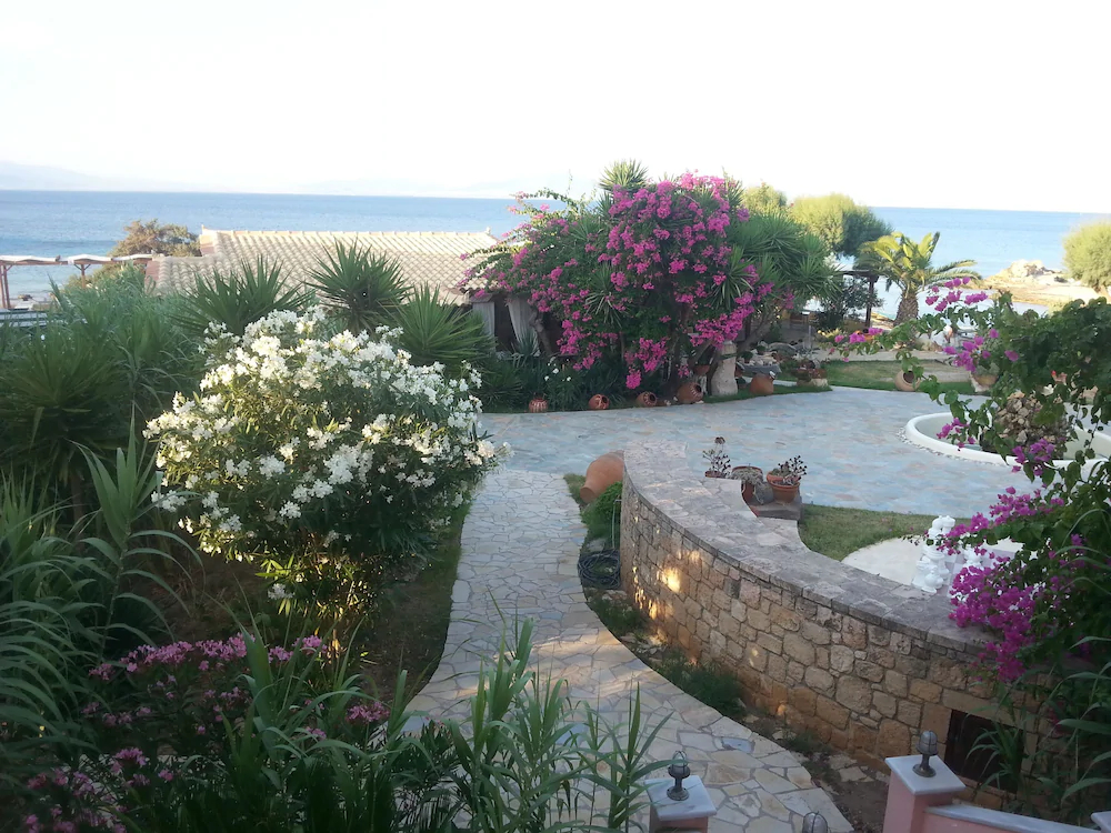 Irides Luxury Beach Hotel