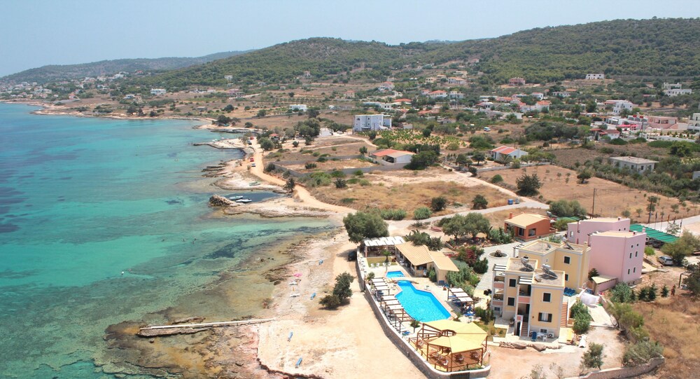 Irides Luxury Beach Hotel