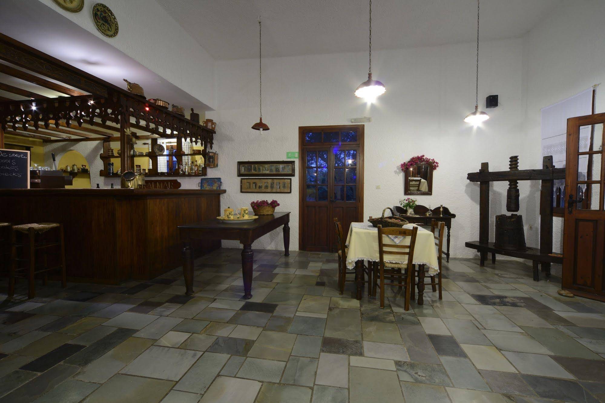 Vagia Hotel