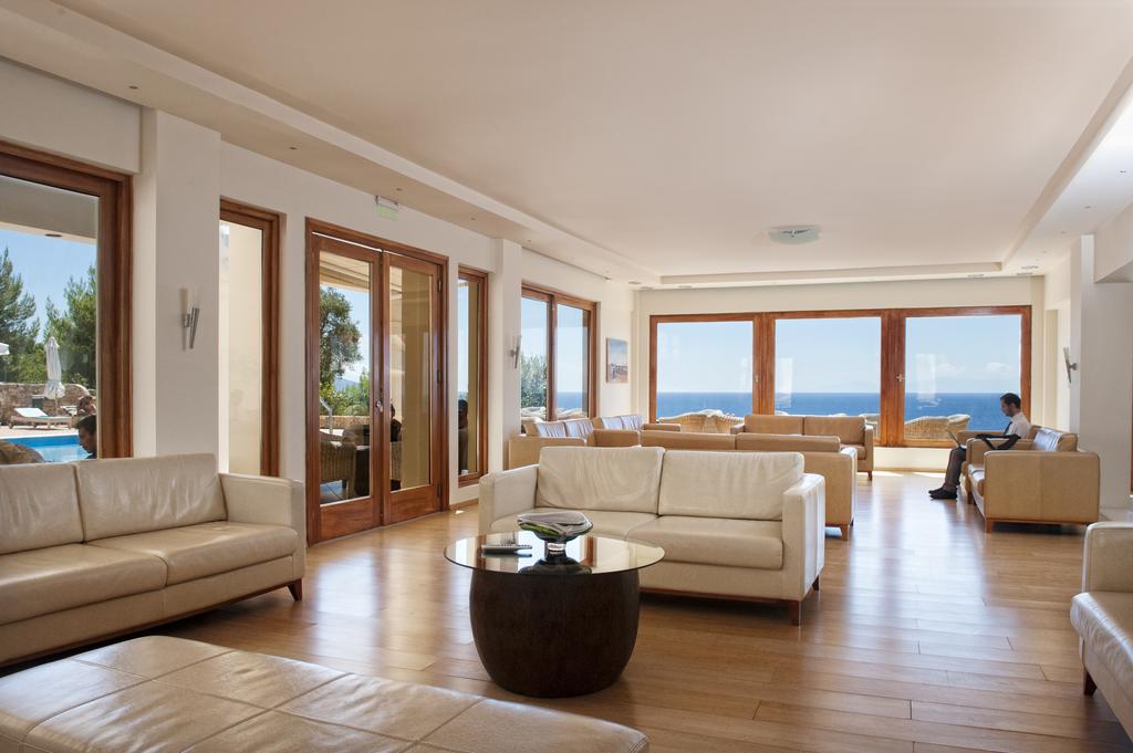 Alonissos Beach Bungalows & Suites Hotel