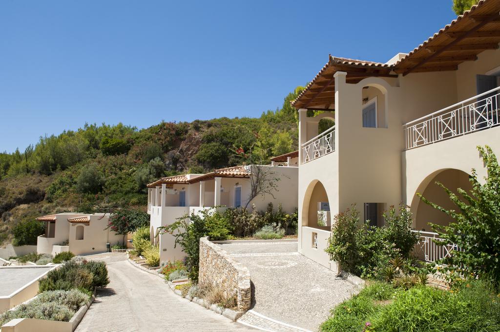 Alonissos Beach Bungalows & Suites Hotel