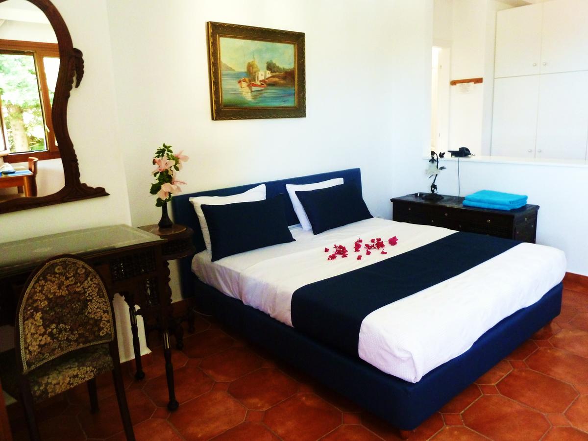 Milia Bay Hotel & Apartments
