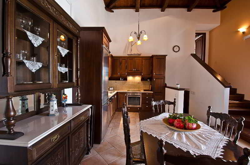 Vatellis Villas