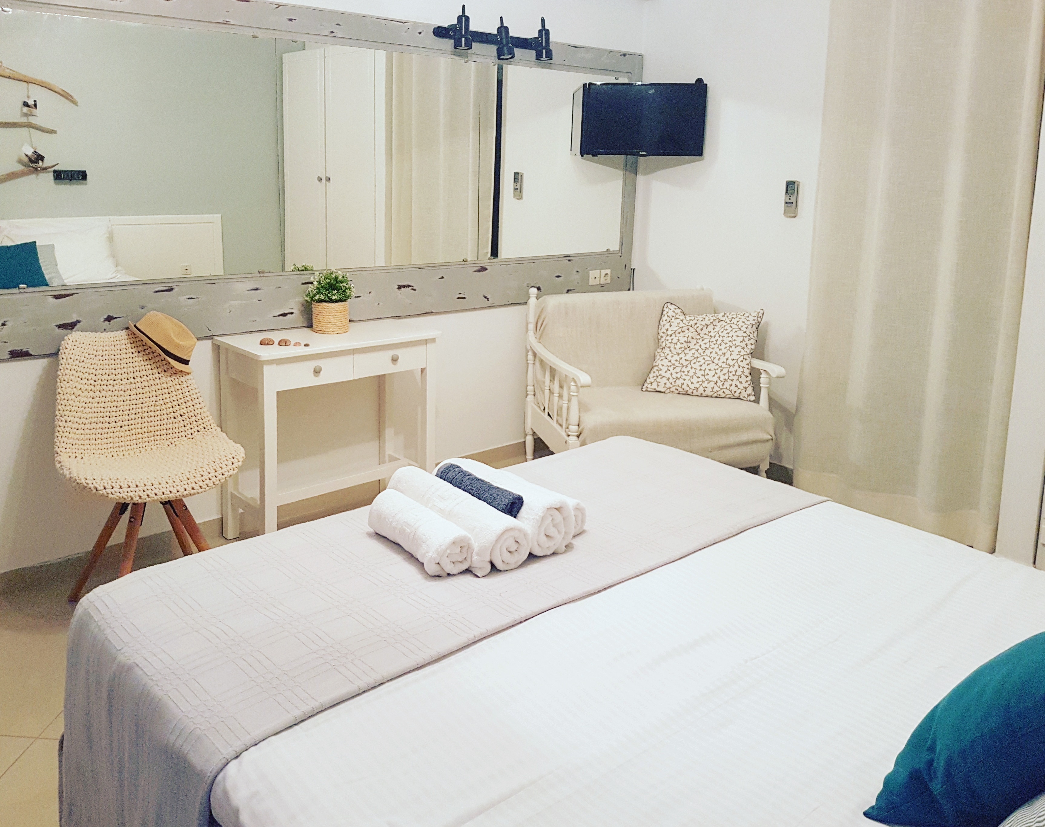 Angelos Suites
