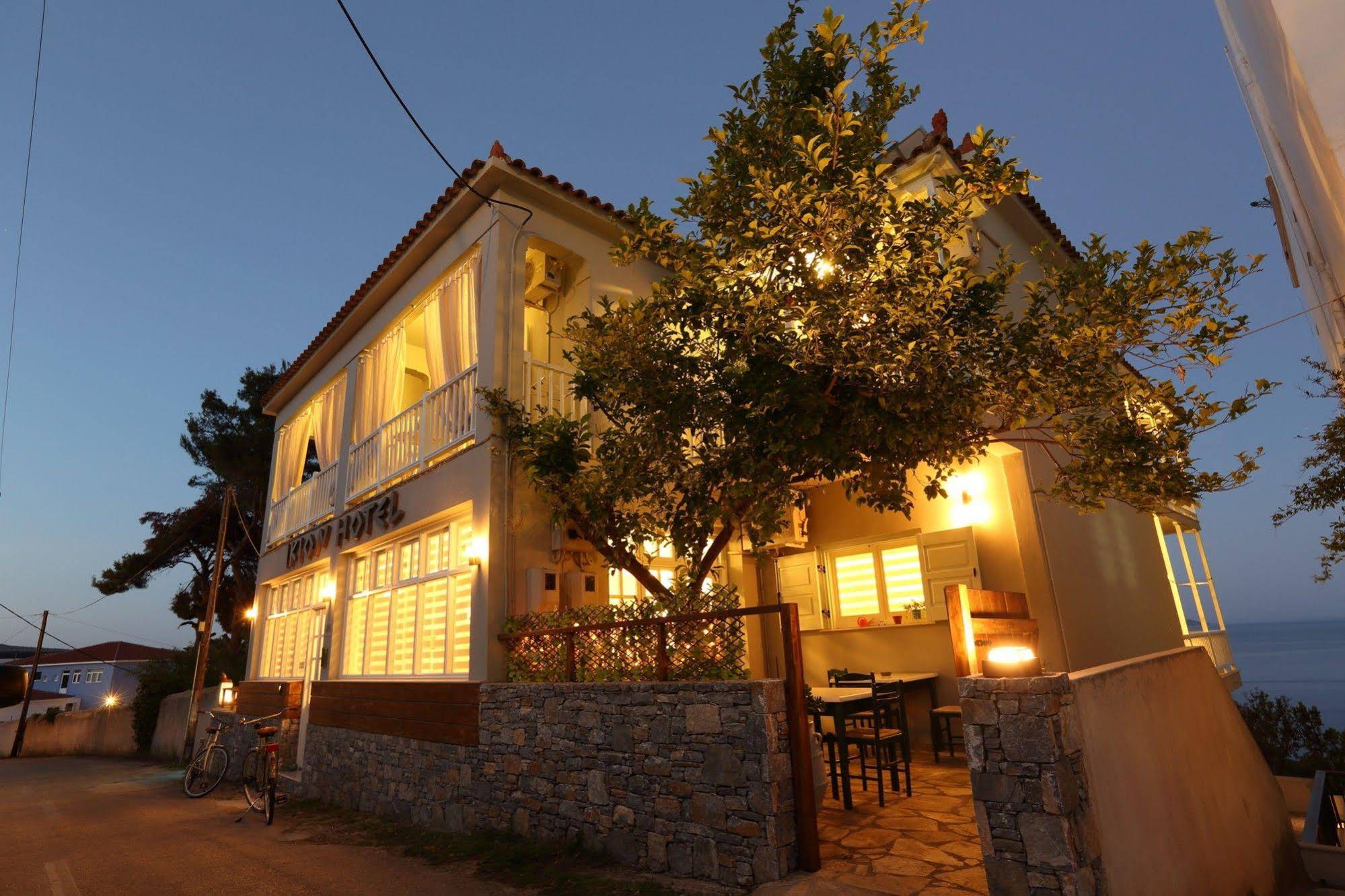 Ikion Hotel