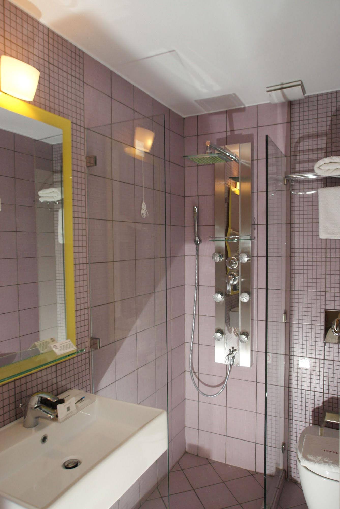 Ikion Hotel