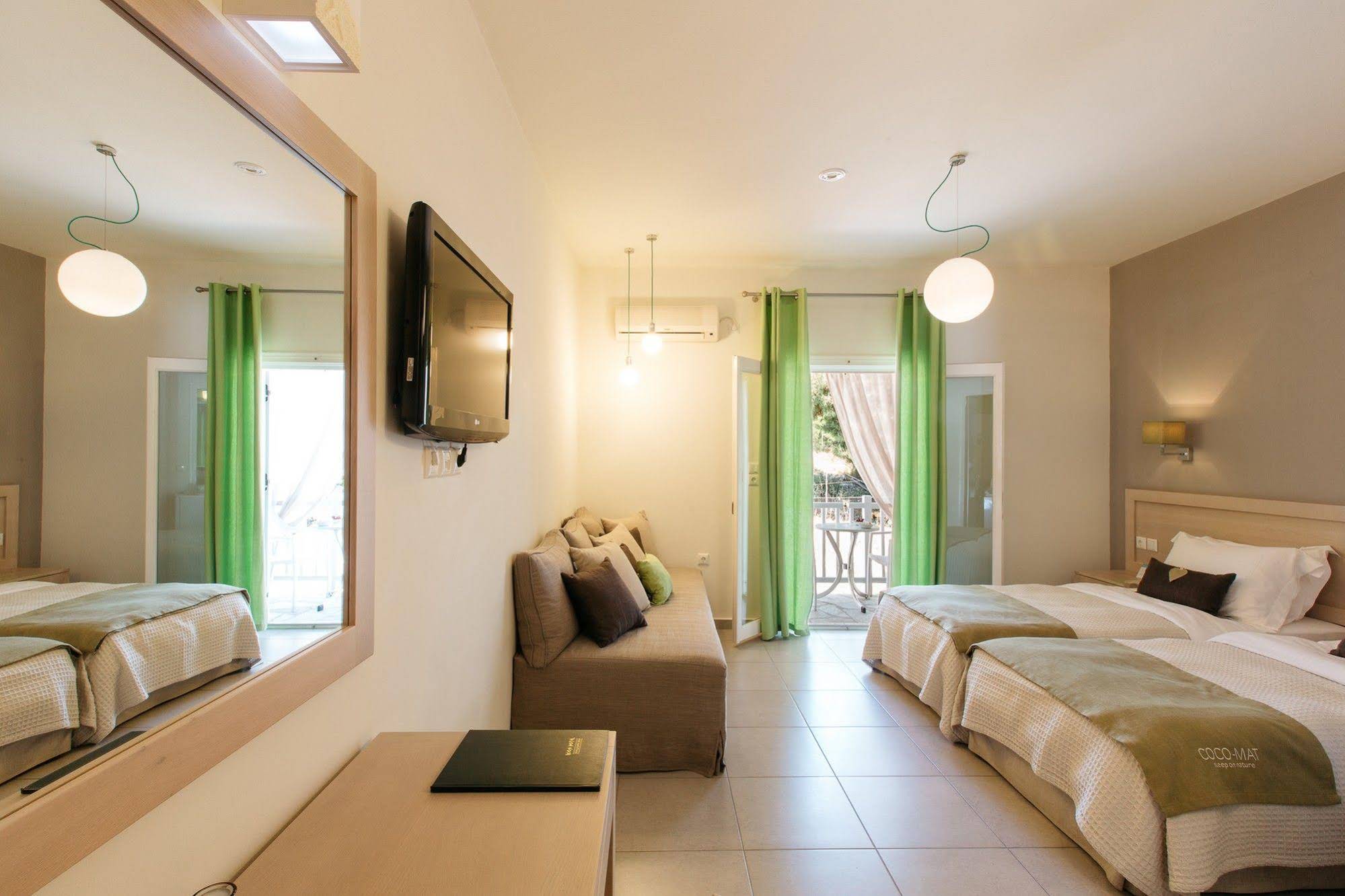 Ikion Hotel