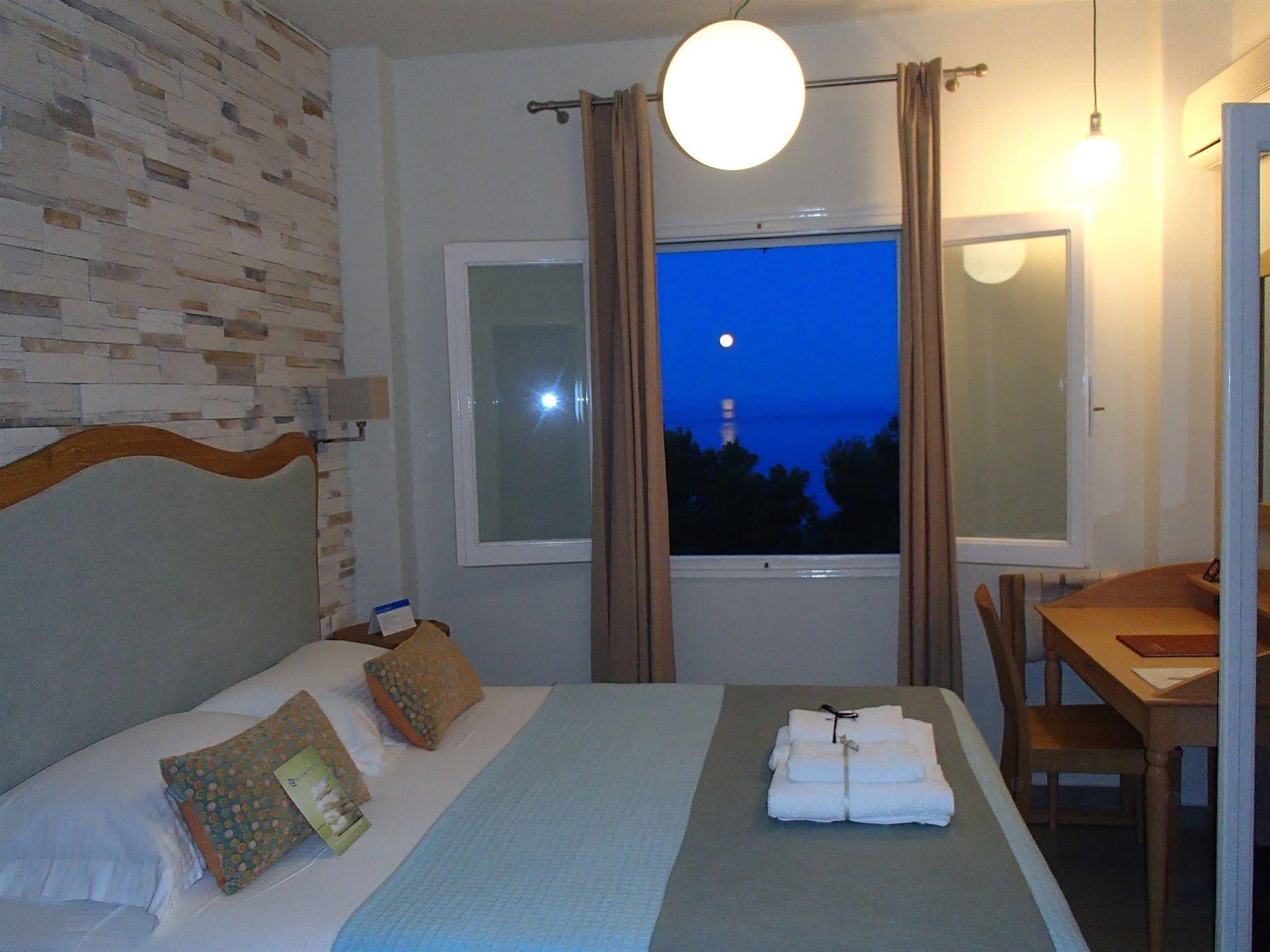 Ikion Hotel