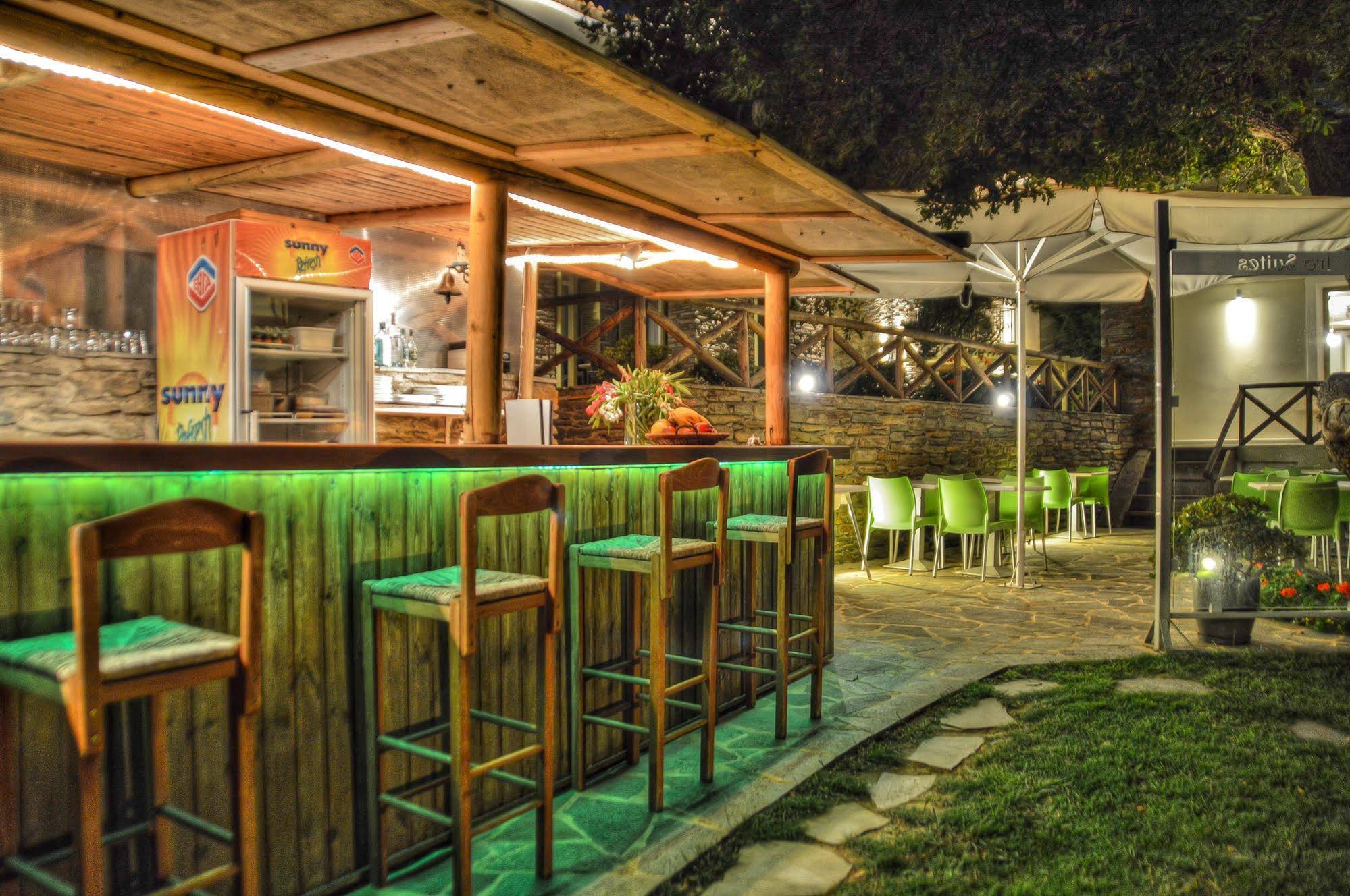 Iro Suites