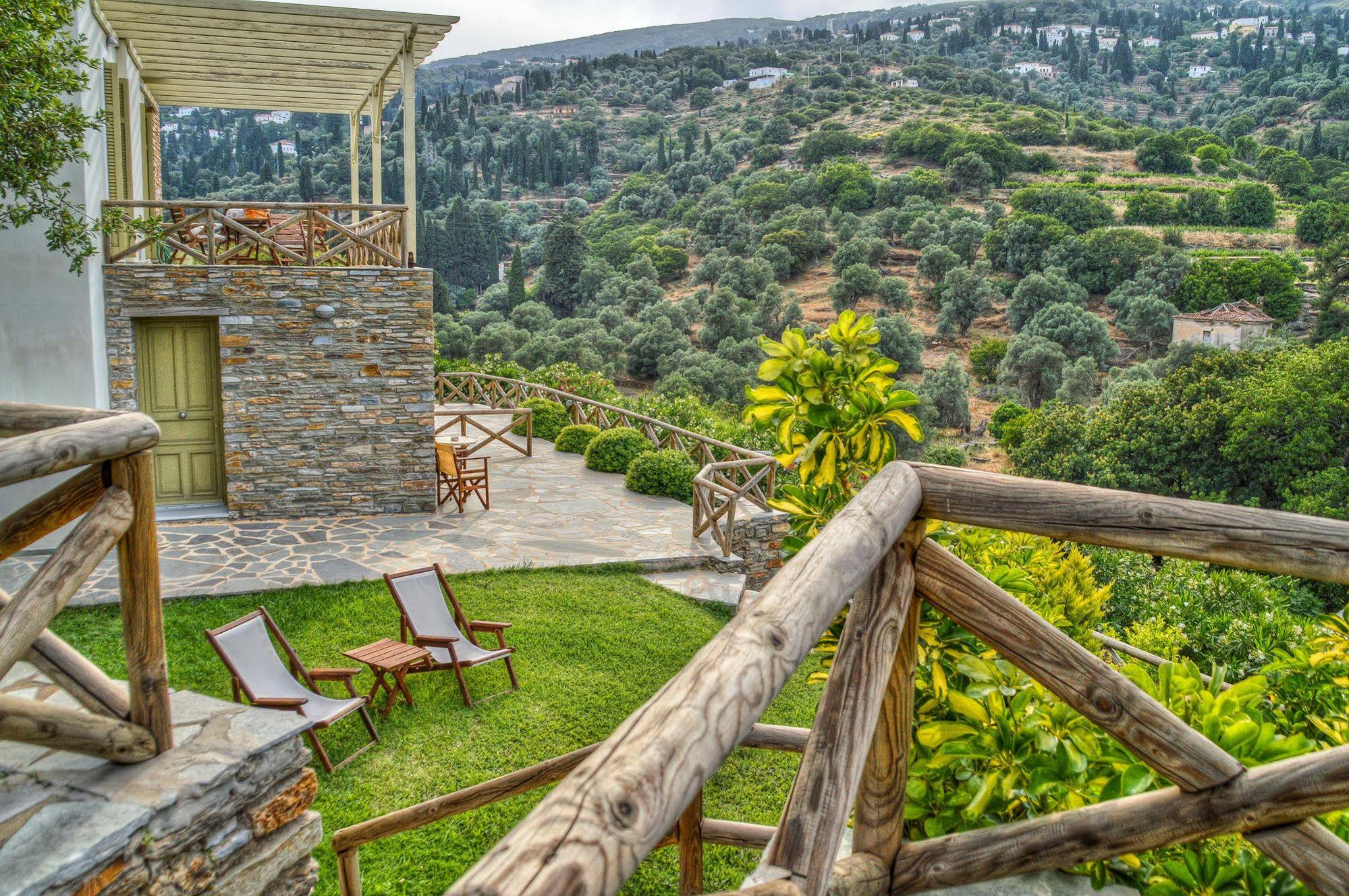 Iro Suites