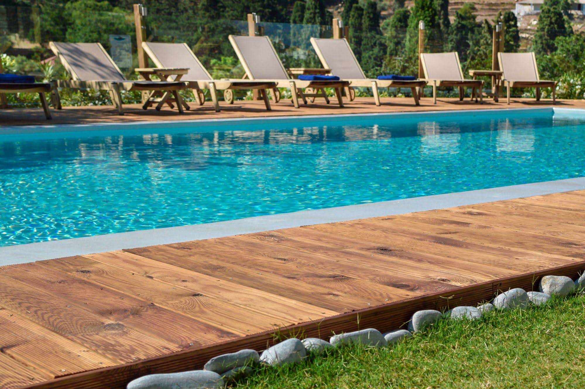 Iro Suites