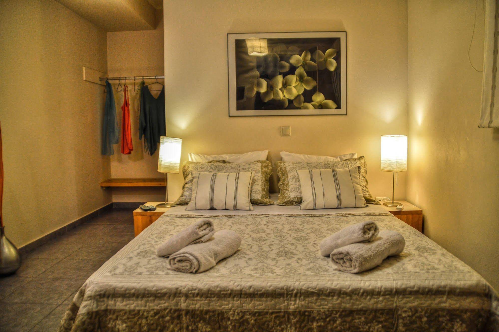 Iro Suites