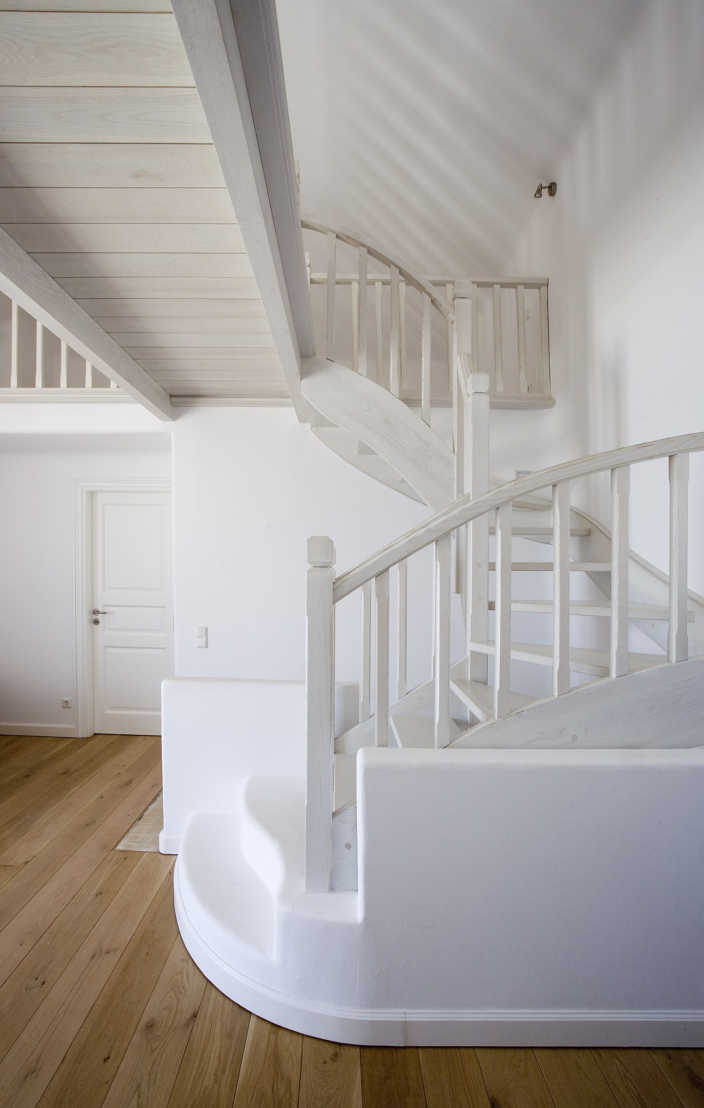 Seaside luxury villa by VillaRentalsgr