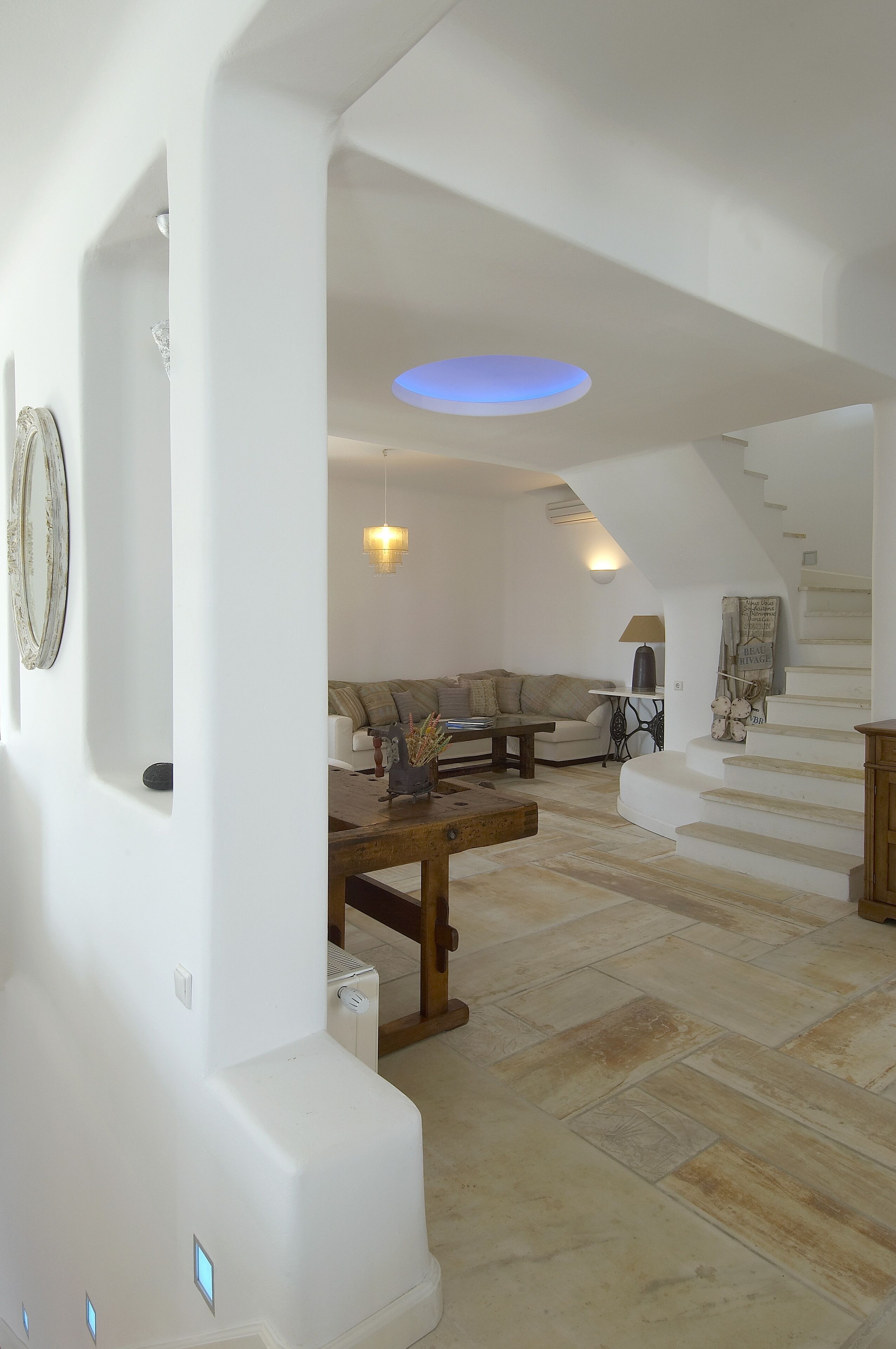 Seaside luxury villa by VillaRentalsgr