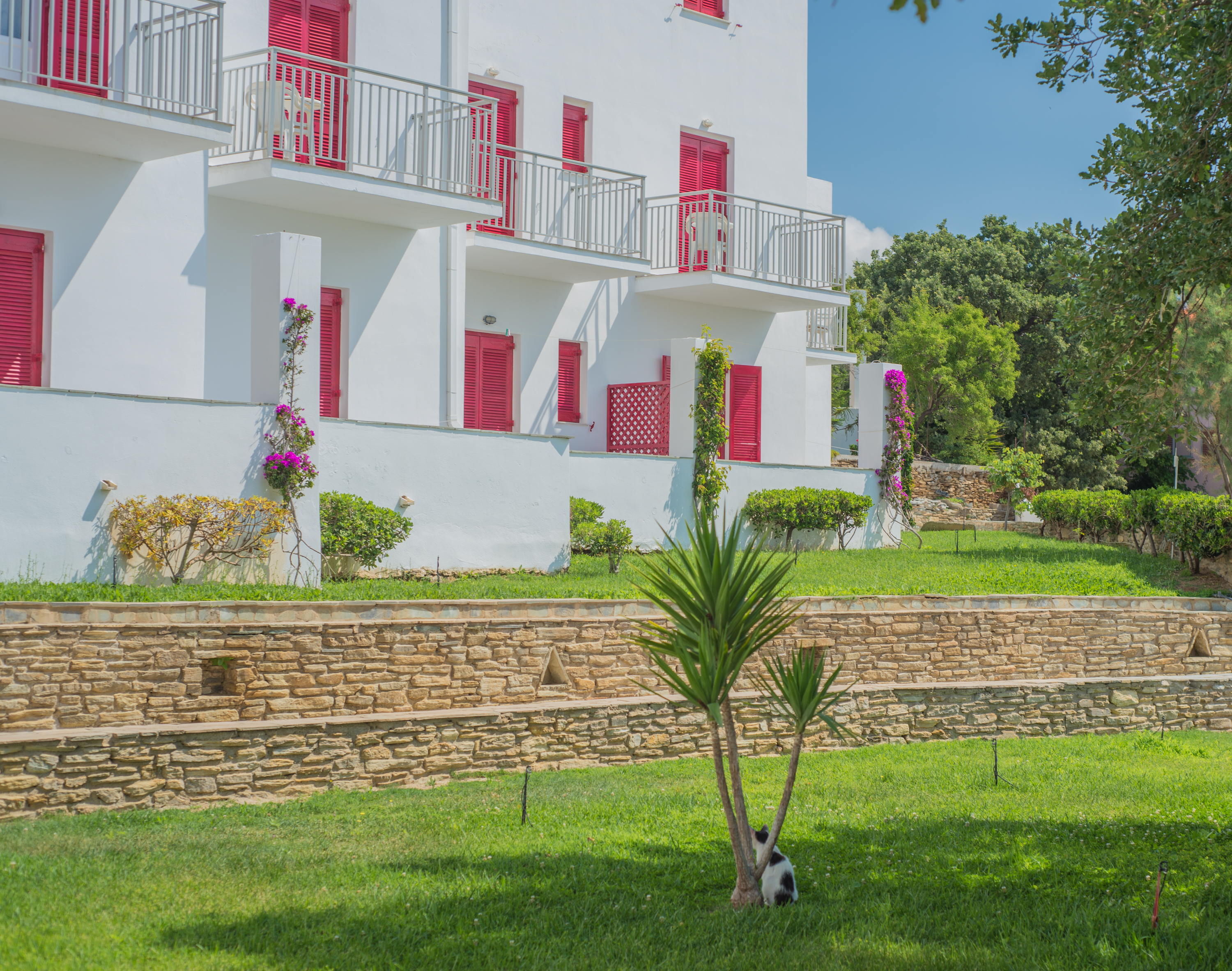 Ostria Hotel & Apartments