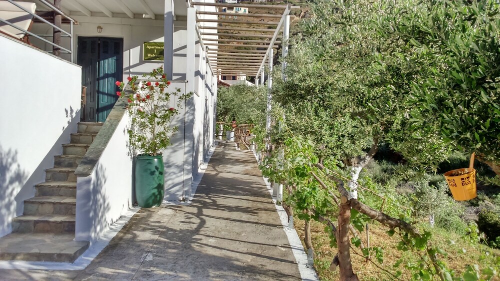 Kypri Apartments