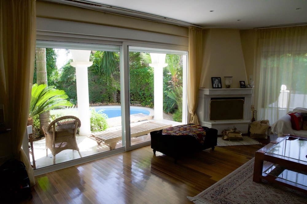 Luxurious Villa Hidden Paradise