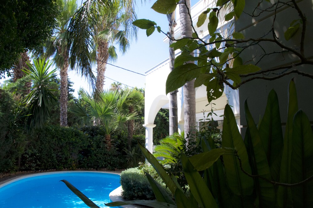 Luxurious Villa Hidden Paradise