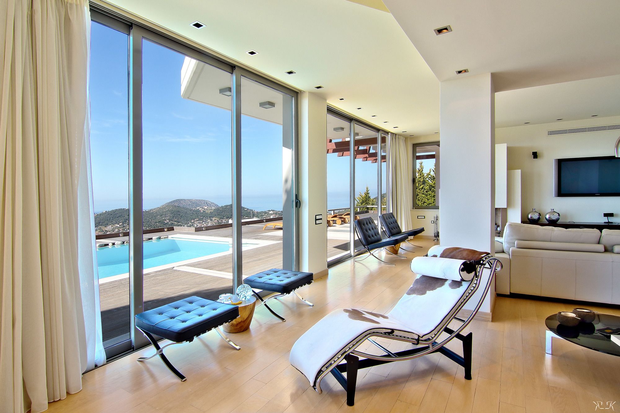 Villa TakeOff