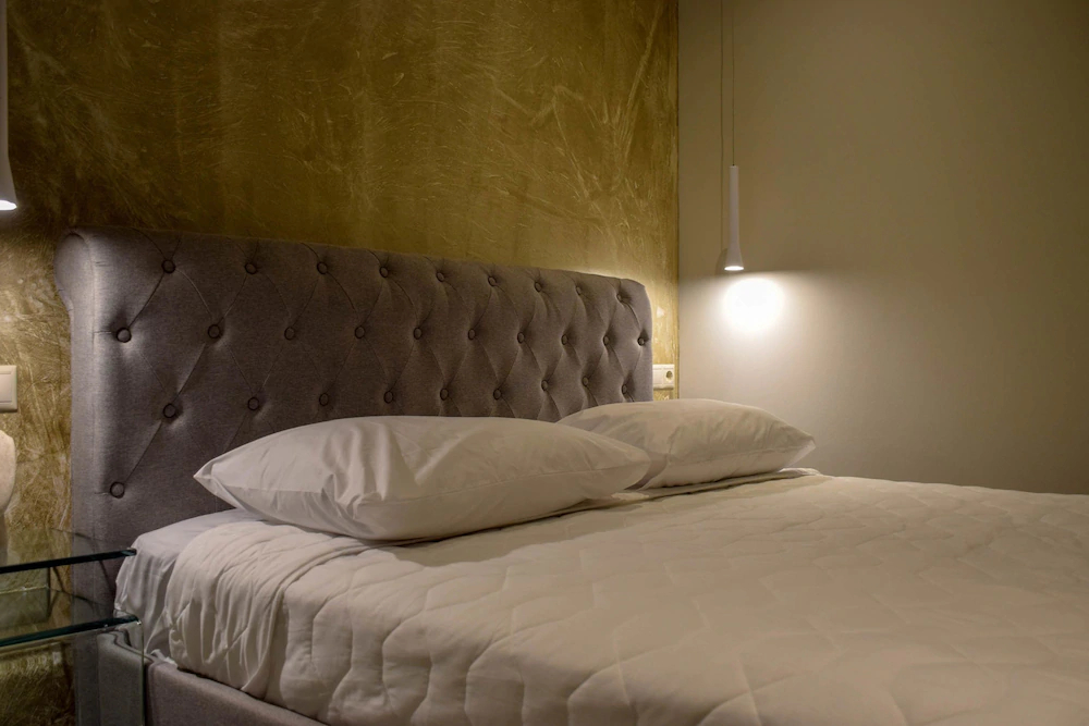 24K Athena Suites