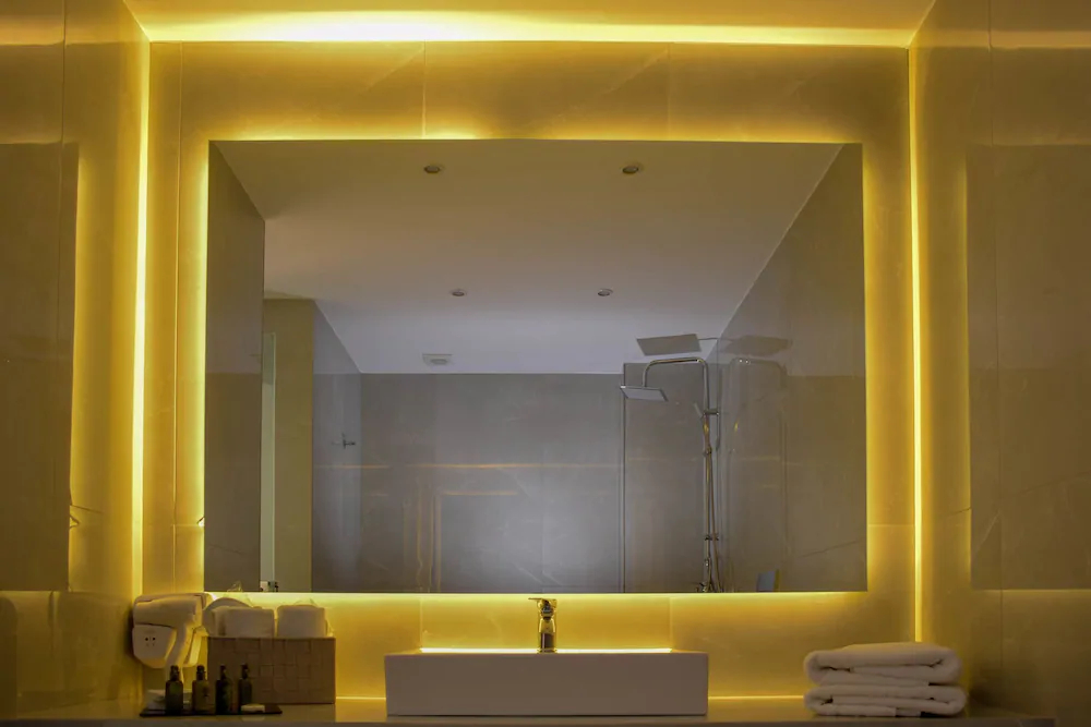 24K Athena Suites