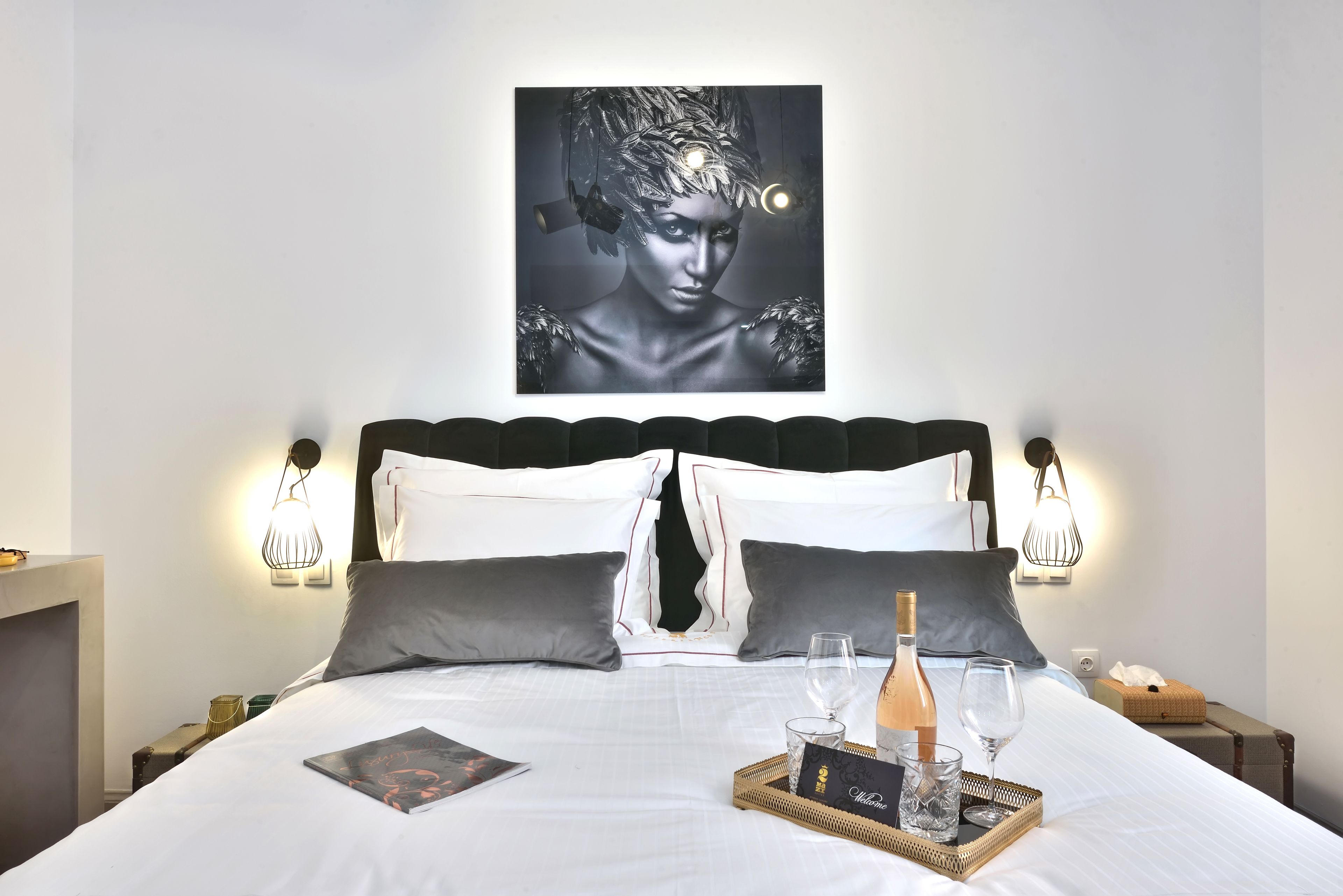 2 Mazi Suites