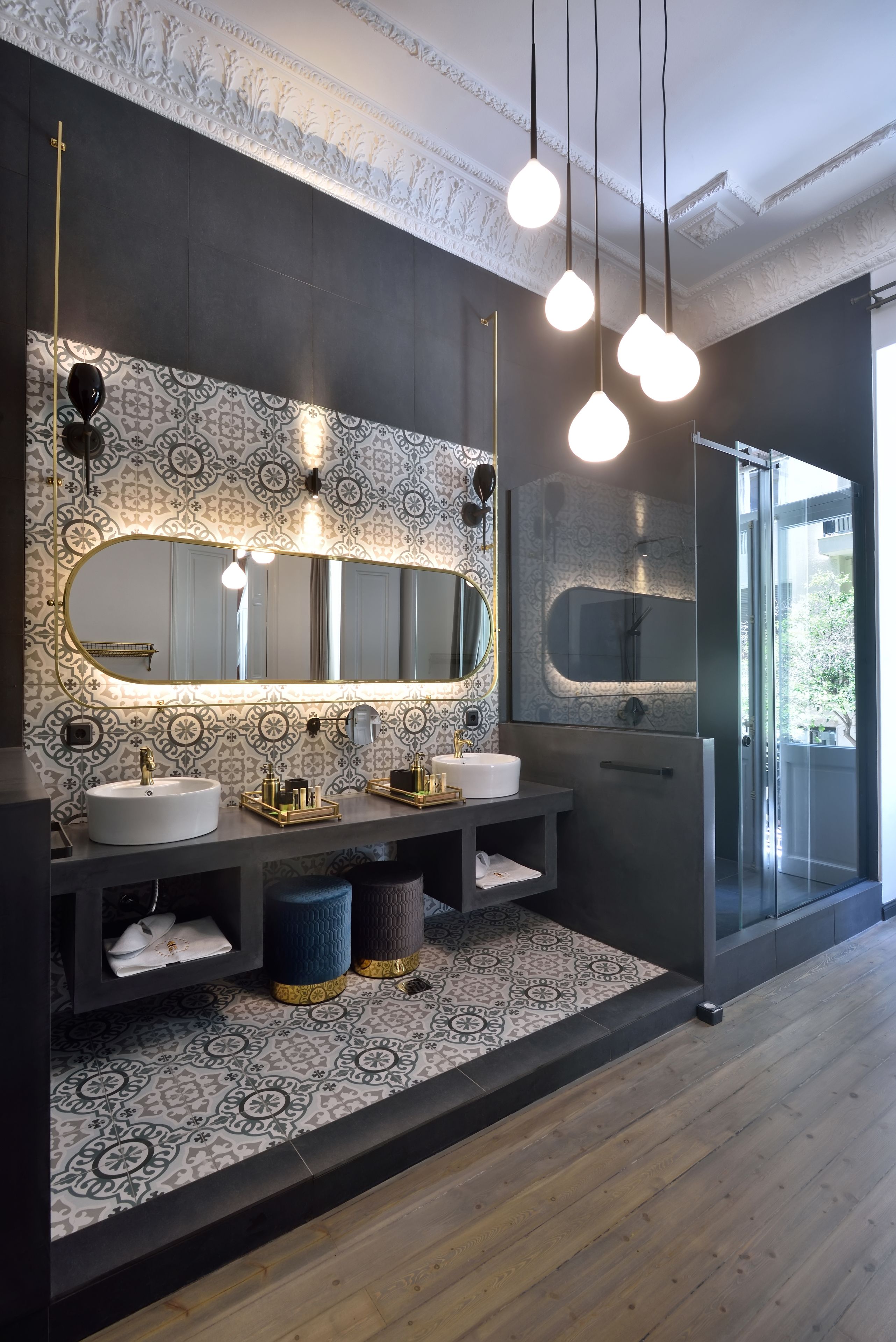 2 Mazi Suites