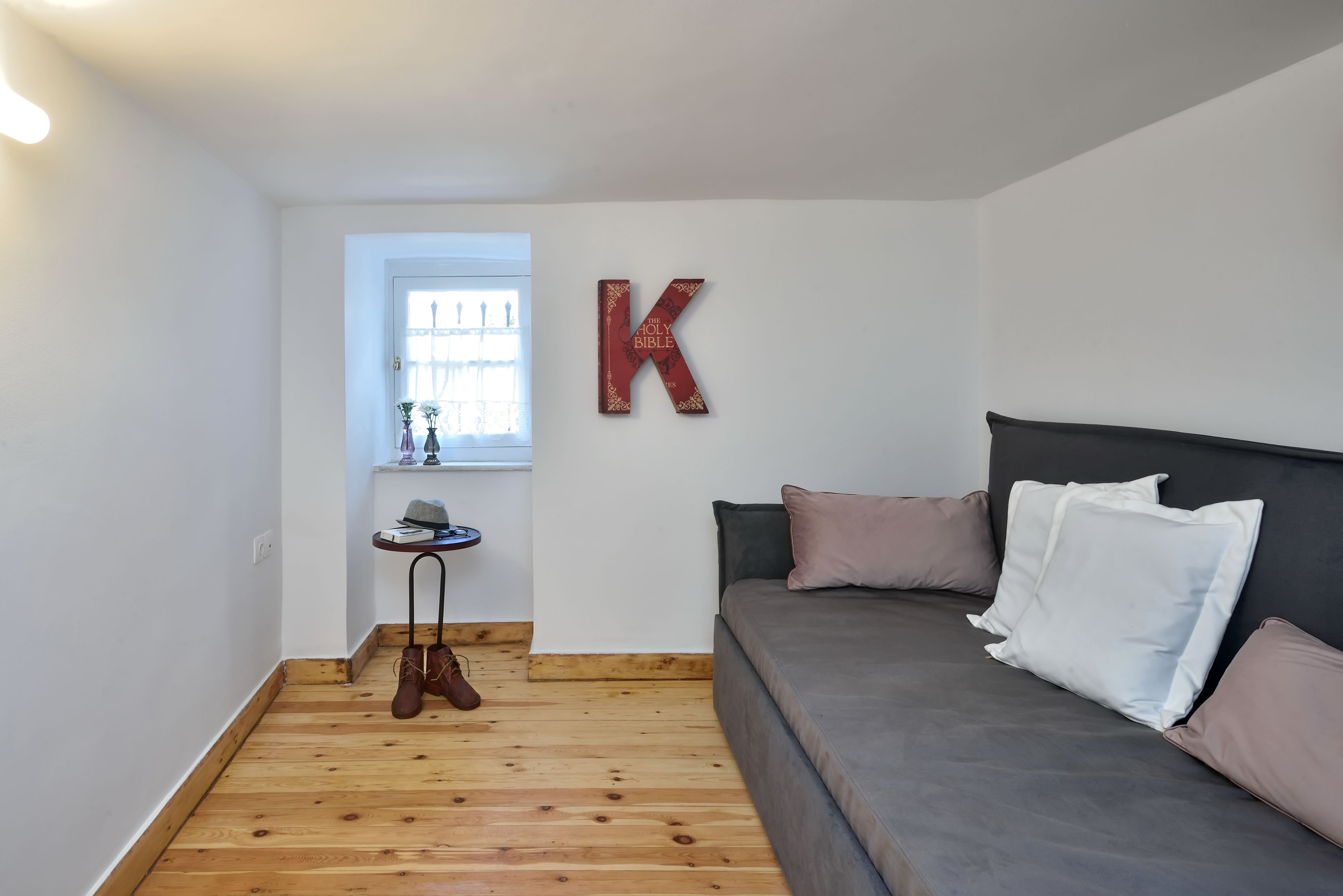 2 Mazi Suites