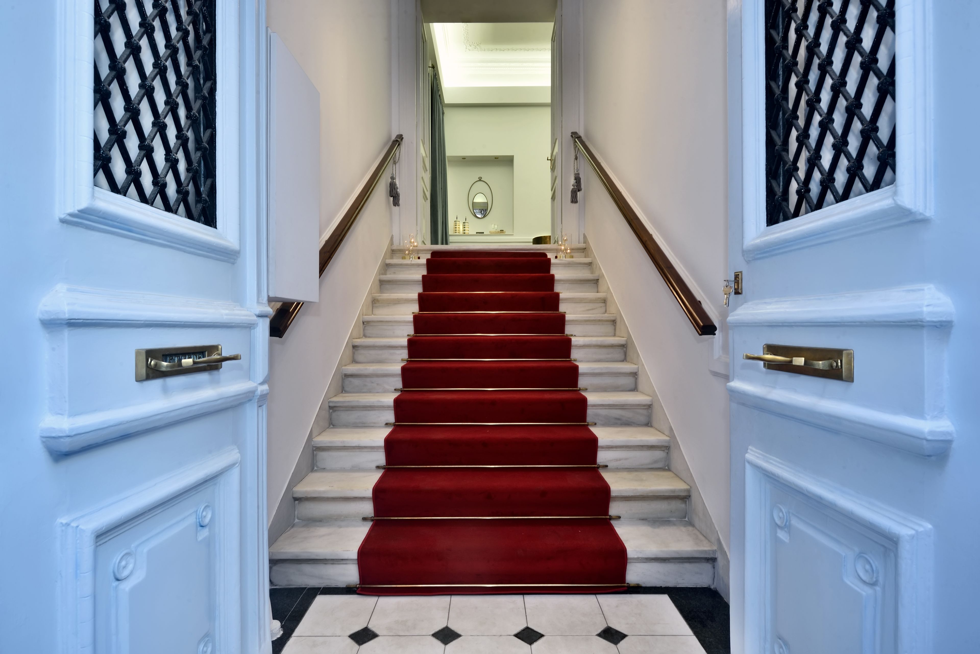 2 Mazi Suites