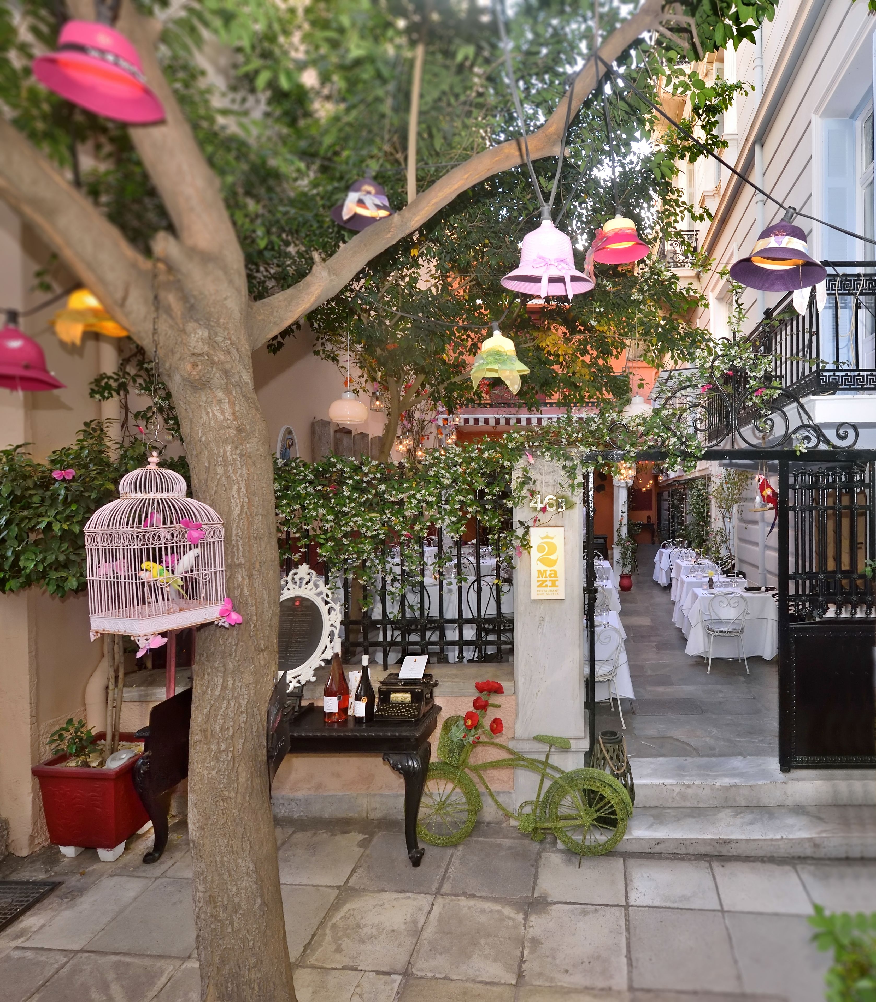 2 Mazi Suites